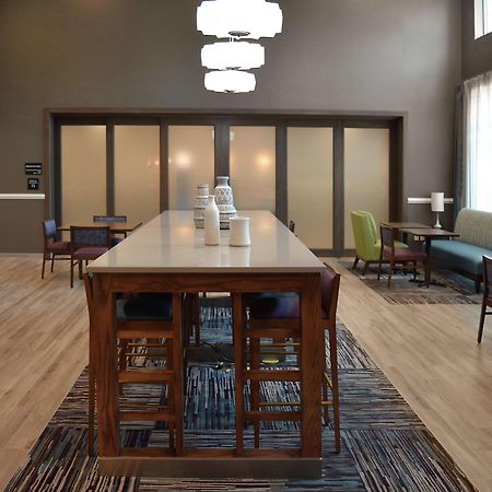 Hampton Inn & Suites Philadelphia/Media Ngoại thất bức ảnh