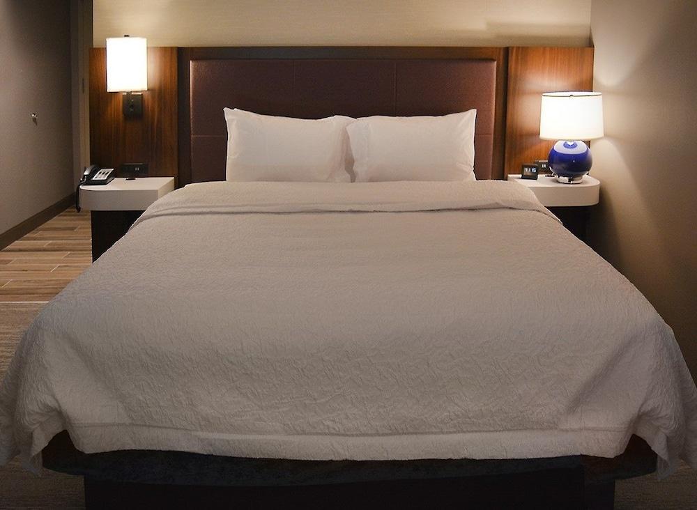 Hampton Inn & Suites Philadelphia/Media Ngoại thất bức ảnh
