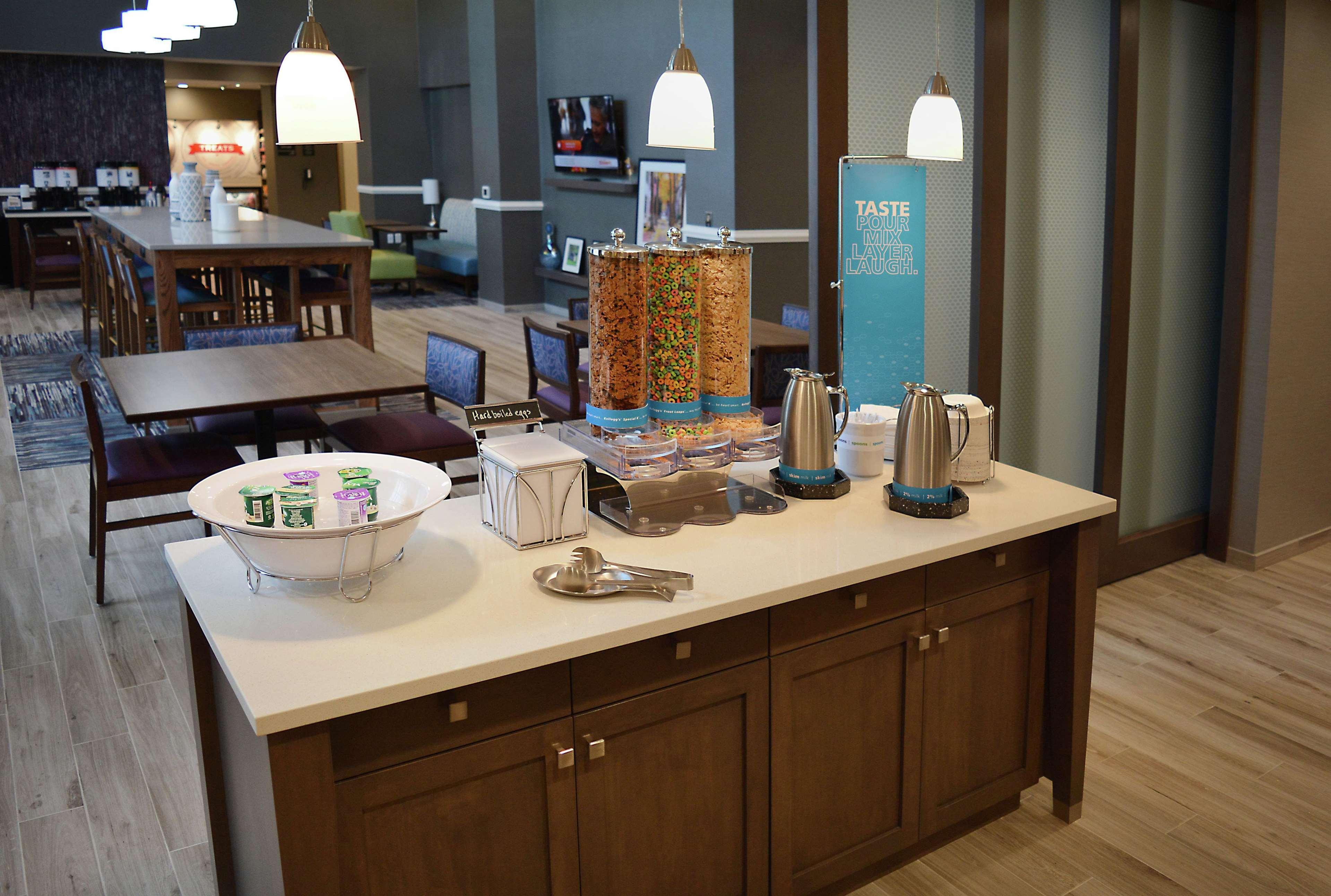 Hampton Inn & Suites Philadelphia/Media Ngoại thất bức ảnh